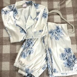 Elegant Blue Floral Satin Pajama Set